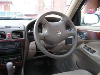 2004 Nissan Bluebird Sylphy Images