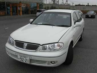 2004 Nissan Bluebird Sylphy Images