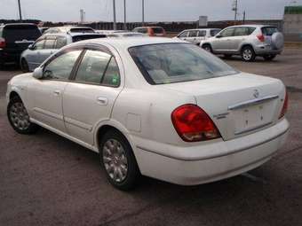 2004 Nissan Bluebird Sylphy Pics