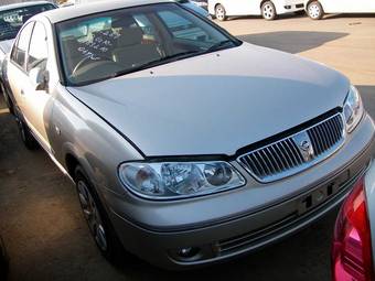 2004 Nissan Bluebird Sylphy Pictures