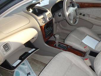 2004 Nissan Bluebird Sylphy Pictures