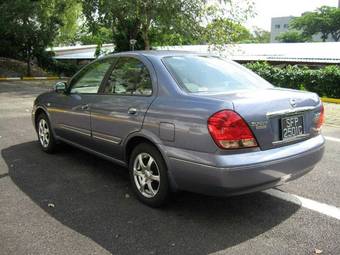 2004 Nissan Bluebird Sylphy Photos