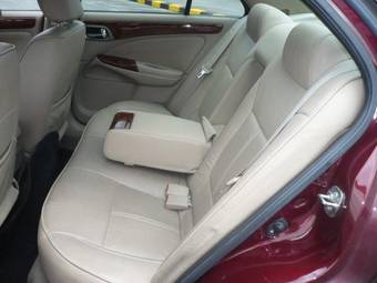 2004 Nissan Bluebird Sylphy Pics