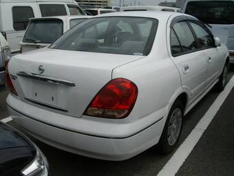 2004 Nissan Bluebird Sylphy Pictures