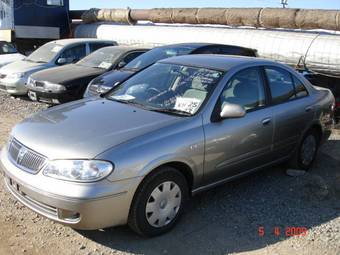 2004 Nissan Bluebird Sylphy Pictures