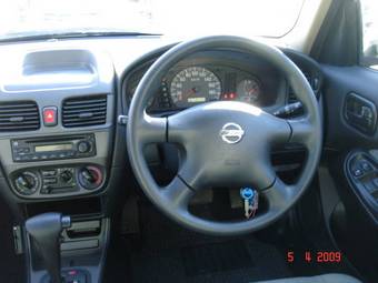 2004 Nissan Bluebird Sylphy Photos