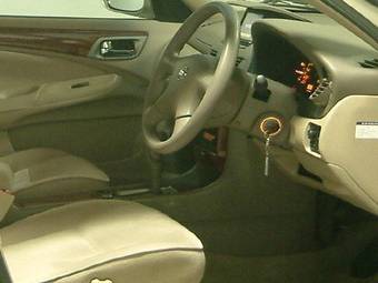 2004 Nissan Bluebird Sylphy Photos