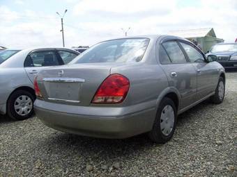 2004 Nissan Bluebird Sylphy Photos