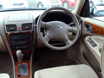 2004 Nissan Bluebird Sylphy Images