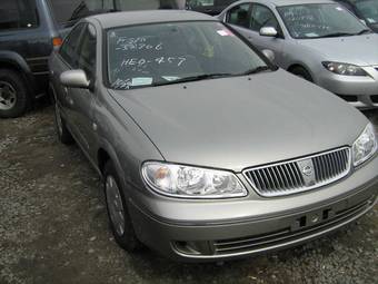 2005 Nissan Bluebird Sylphy Photos