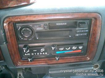 2002 Nissan Cabstar Pictures