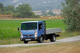 2009 Nissan Cabstar Wallpapers