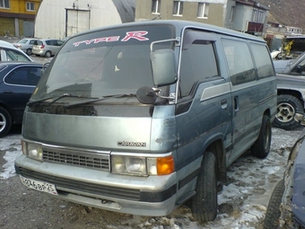 1990 Nissan Caravan