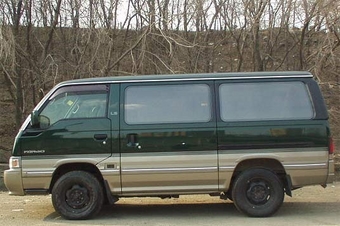 1995 Nissan Caravan