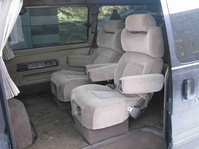 1995 Nissan Caravan