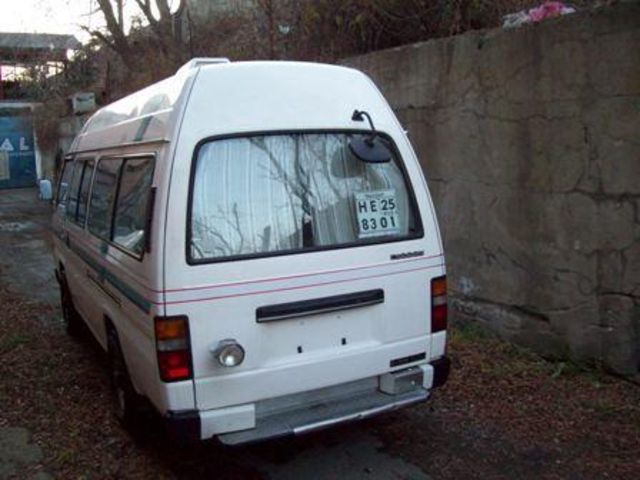 1995 Nissan Caravan