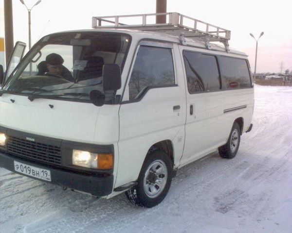 1996 Nissan Caravan