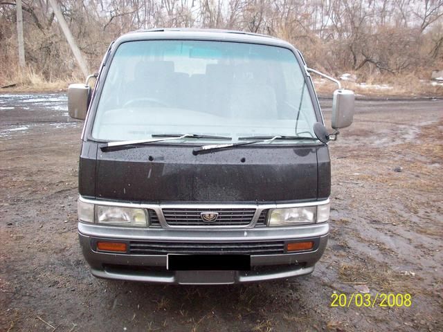 1996 Nissan Caravan