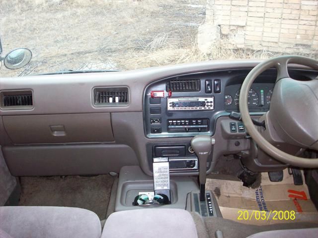 1996 Nissan Caravan