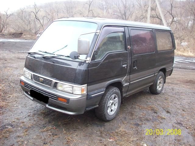 1996 Nissan Caravan