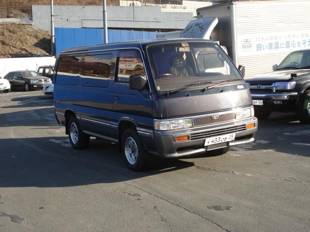 1996 Nissan Caravan