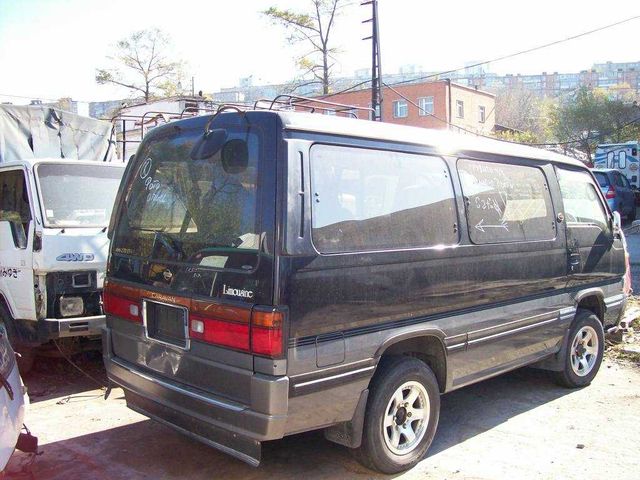 1996 Nissan Caravan