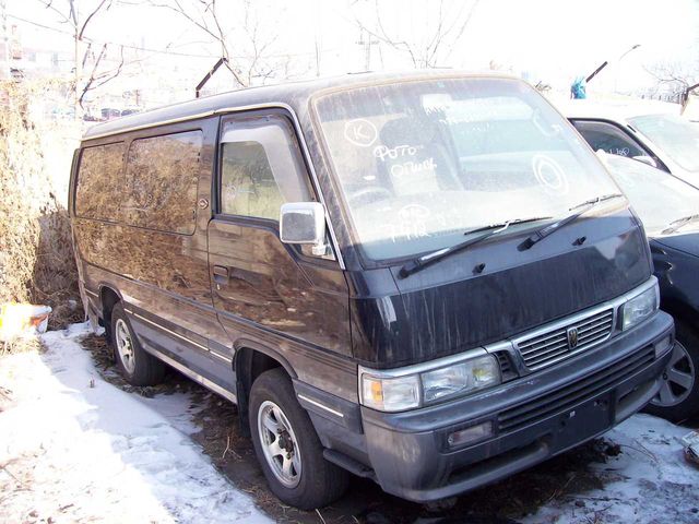 1996 Nissan Caravan