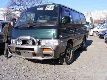 1996 Nissan Caravan Pictures