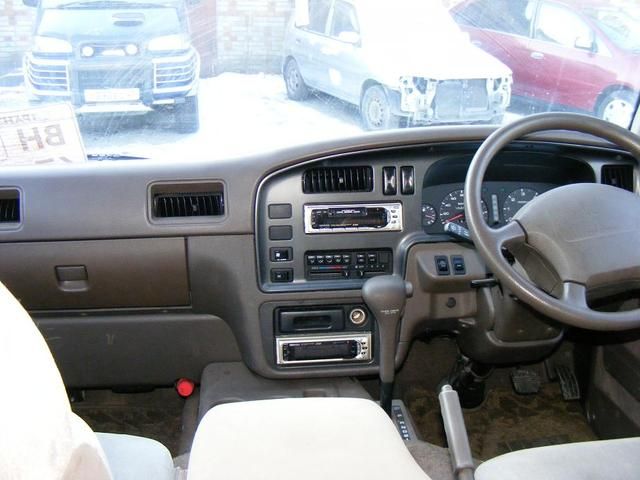 1997 Nissan Caravan