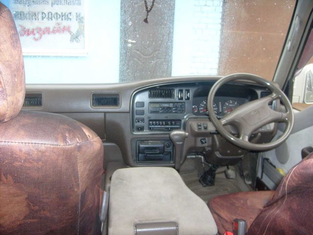 1998 Nissan Caravan