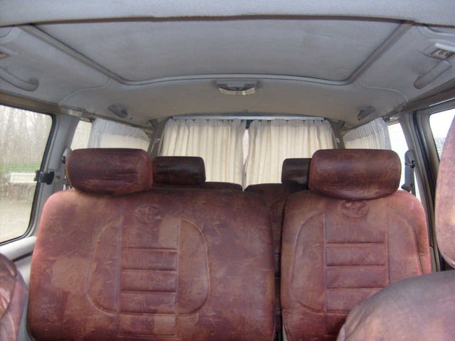 1998 Nissan Caravan