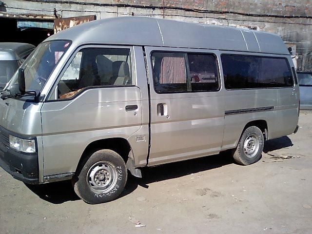 1999 Nissan Caravan