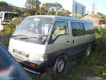 1999 Nissan Caravan Photos