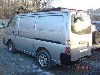 2000 Nissan Caravan