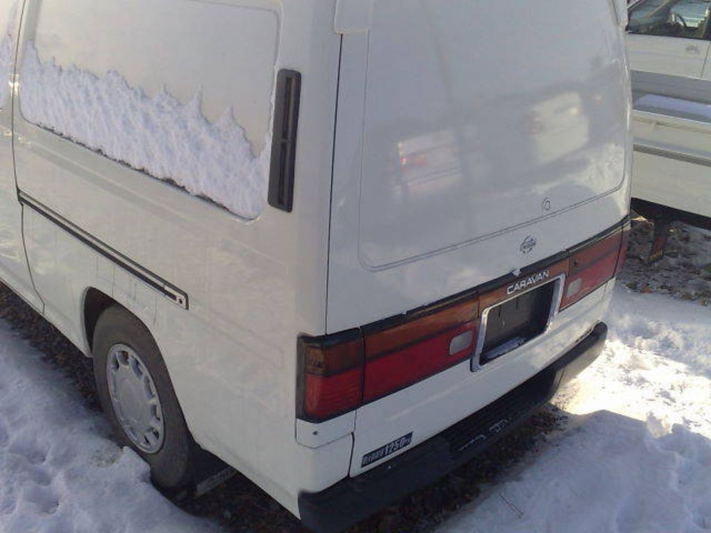 2000 Nissan Caravan