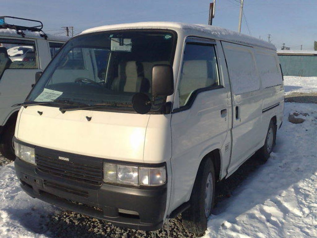 2000 Nissan Caravan