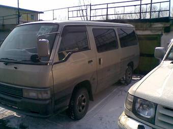 2000 Nissan Caravan Pictures