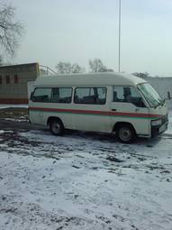 2000 Nissan Caravan Pictures