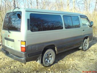 2000 Nissan Caravan Pictures