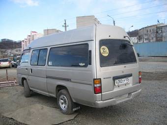 2000 Nissan Caravan Pictures