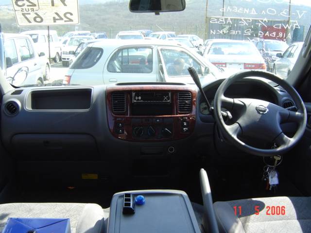 2001 Nissan Caravan