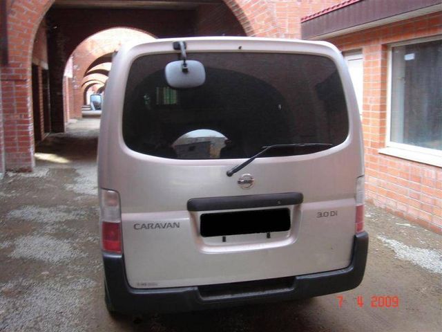 2001 Nissan Caravan