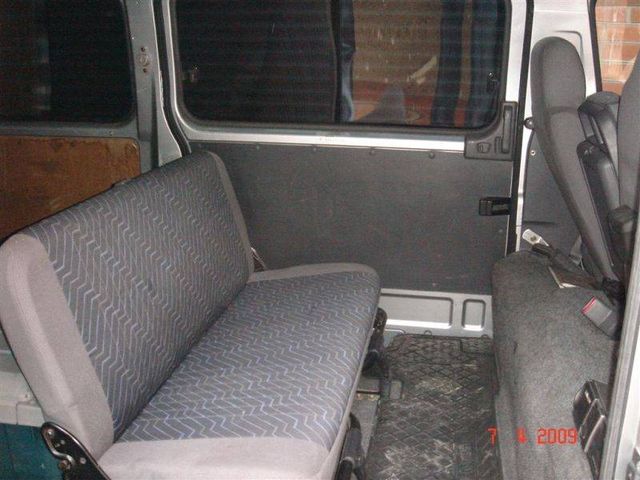 2001 Nissan Caravan