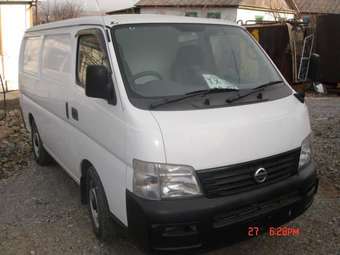 2001 Nissan Caravan Images