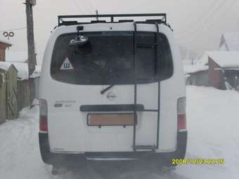 2001 Nissan Caravan Photos