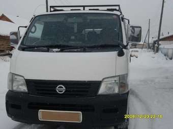 2001 Nissan Caravan Pictures