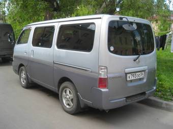 2001 Nissan Caravan Pictures