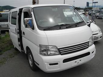 2001 Nissan Caravan Photos