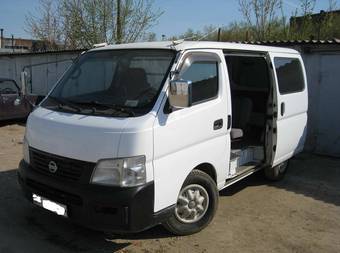 2001 Nissan Caravan Photos