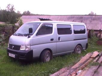 2001 Nissan Caravan Photos